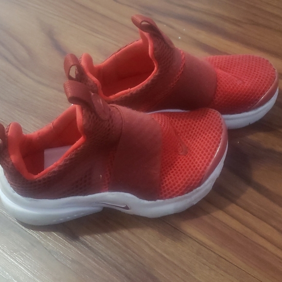 Nike - Picture 6 of 8